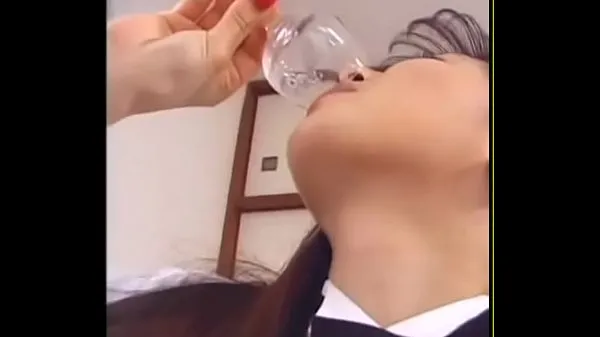 Καυτά Japanese Waitress Blowjobs And Cum Swallow δροσερά βίντεο
