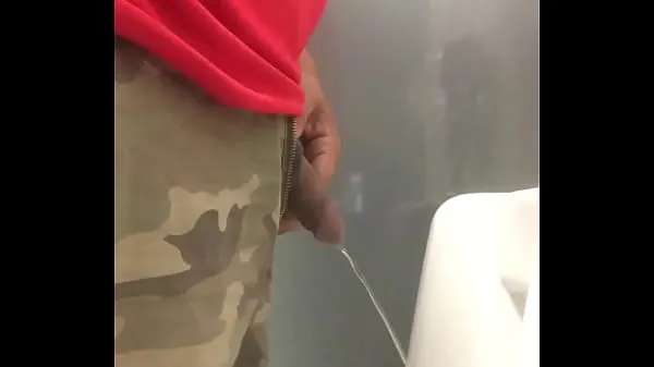 热guy peeing public restroom spy酷视频