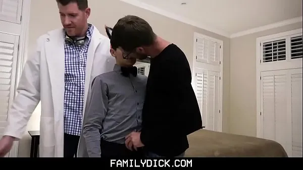 인기 있는 FamilyDick - Young trick or treater gets fucked by Stepdad and his buddy 멋진 동영상