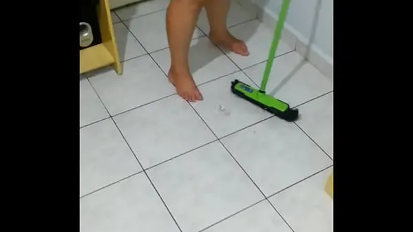 Heiße girlfriend tidying the roomcoole Videos