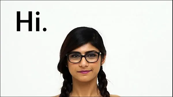 MIA KHALIFA - Te invito a que veas un primer plano de mi perfecto cuerpo árabevídeos interesantes