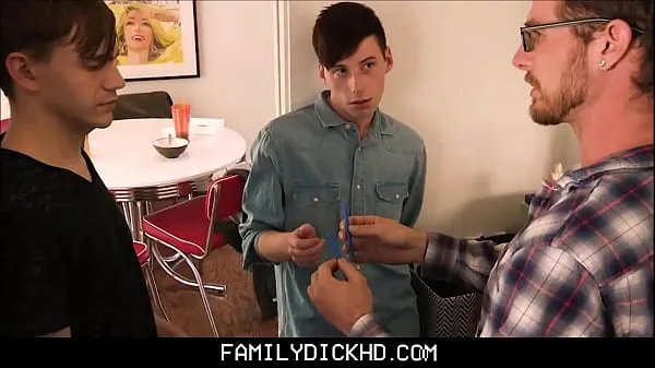 Twink Step Son And His Step Dad Have Sex On The Couch - Alex Killian Video keren yang keren