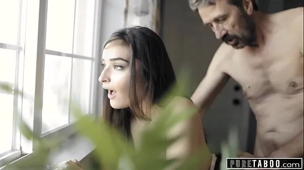 Horúce PURE TABOO Teen Emily Willis Gets Spanked & Creampied By Her Stepdad skvelé videá