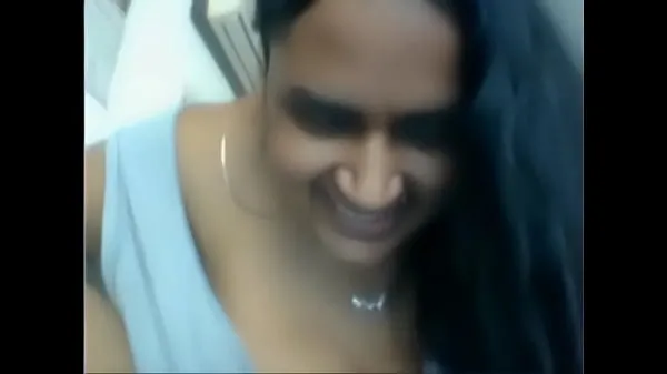 Indian Mallu Aunty Video thú vị hấp dẫn