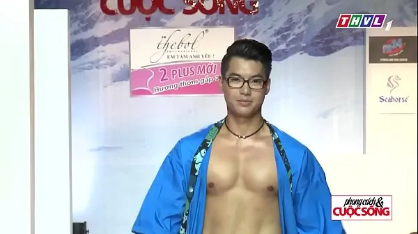 Hotte Vietnamese male supermodel seje videoer