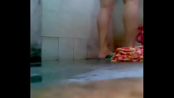 VIDEO DE BAIN COMPLET DE INDIAN AUNTY vidéos sympas