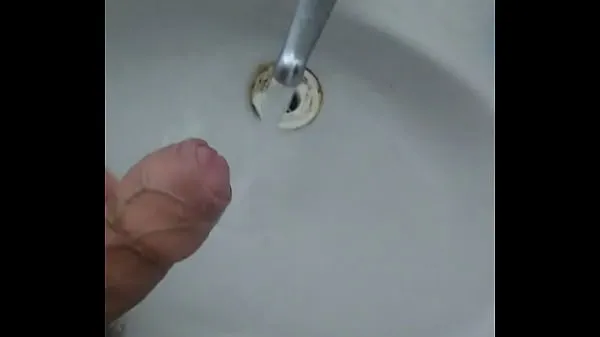 Hotte cumming at the sink seje videoer