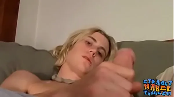 Hotte Striking long haired blond works on his rock solid cock seje videoer