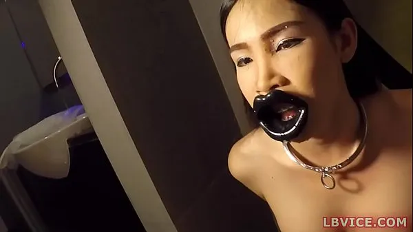 Thai transsexual Donut drinks pee and gives blowjob مقاطع فيديو رائعة