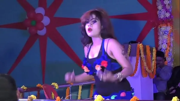 Hot Hot performance of sexy dancer Suruchi cool Videos