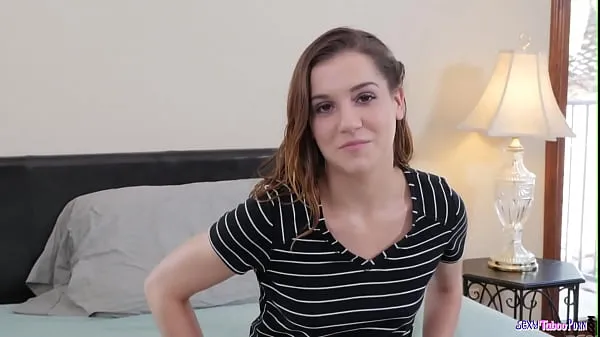 Sıcak Interviewed pornstar shows her trimmed pussy harika Videolar