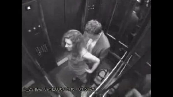 Καυτά Fucking in the elevator δροσερά βίντεο