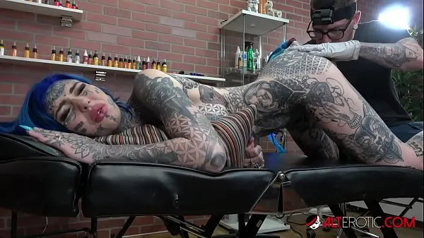 Hot Amber Luke gets a asshole tattoo and a good fucking cool Videos