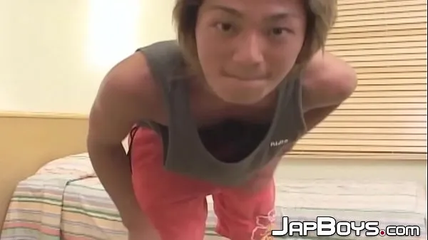 Japanese jock with perfect butt strokes his huge cock rough مقاطع فيديو رائعة