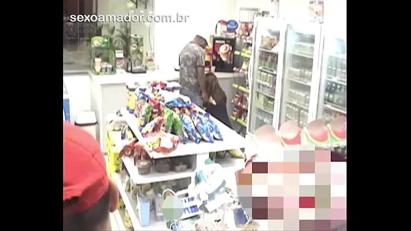 Καυτά Surveillance equipment films d. woman sucking cock of man in convenience store δροσερά βίντεο