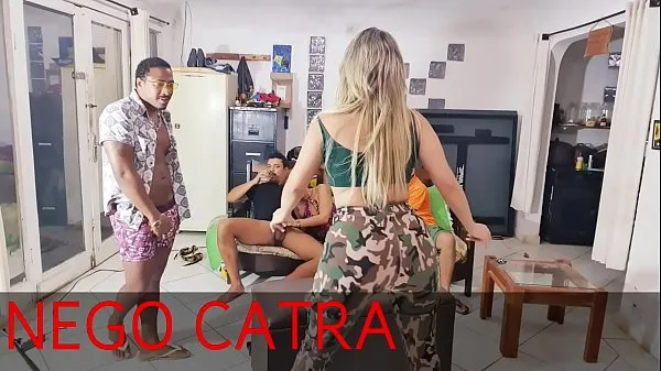 Populaire ERA APENAS PRA INES VENTURA FAZER UM STRIPPER .... MAS O FOGO DESSA LOIRA INCENDIOU A CASA DA PUTARIA AONDE FEZ ELA DA O CU GRANDE E A SURUBA ROLARRR coole video's