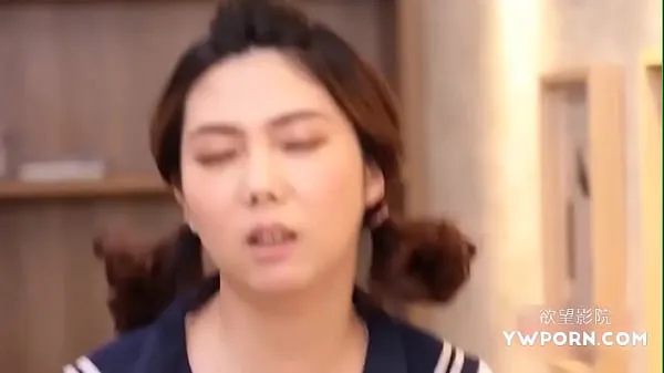 The naughty student seduces the virgin teacher in the domestic AV drama Video sejuk panas