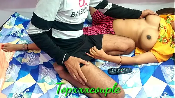 Rompiendo la cama desi sexo de la aldea desi bhabhivídeos interesantes