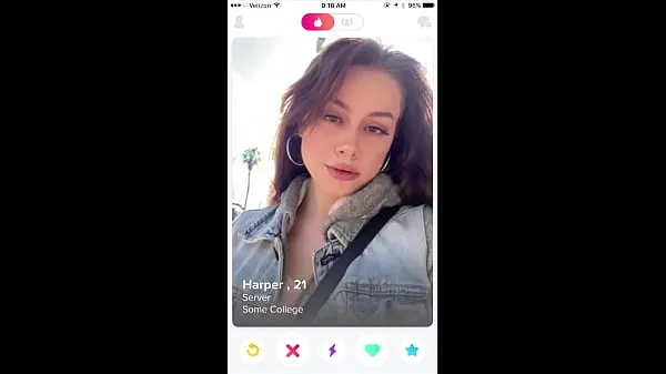 Горячие Они встретились на Tinder, а затем вернулись к нему домой крутые видео