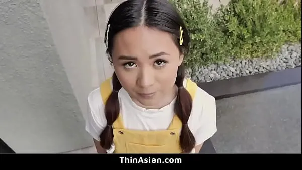 Cute Little Asian Teen fodida por seu casal vizinho vídeos legais