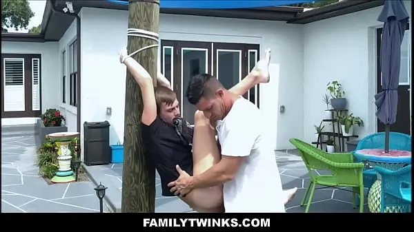 Vroči Twink Stepson And Stepdad Outdoor - Jax Thirio, Johnny Hunter kul videoposnetki