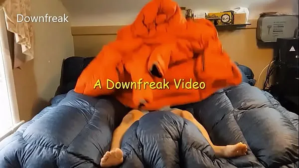 Menő Downfreak Fucks His MEC Co/op Parka On Down Comforter menő videók