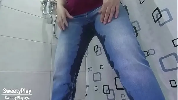 Jeans sexy che bagnano la pipìVideo interessanti