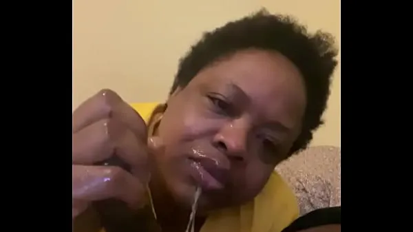 ยอดนิยม Mature ebony bbw gets throat fucked by Gansgta BBC วิดีโอเจ๋งๆ
