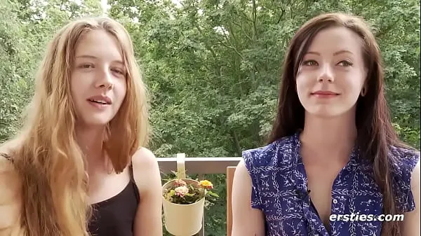 Ersties : une Allemande de 21 ans vit sa première expérience lesbienne vidéos sympas