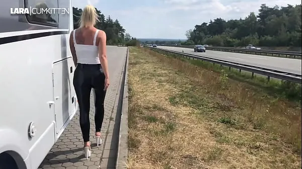 Καυτά Lara CumKitten - FICK DRIVE IN on the A1 δροσερά βίντεο