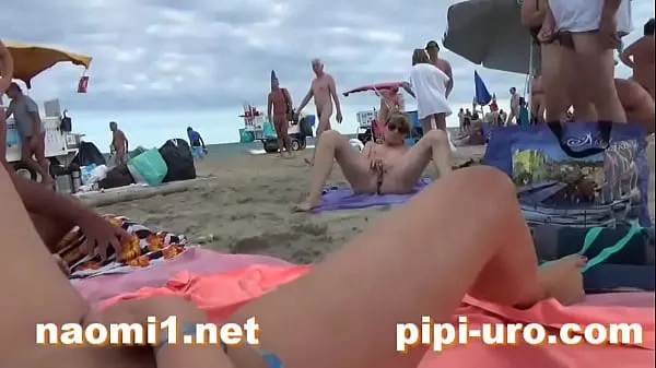 Vroči girl masturbate on beach kul videoposnetki