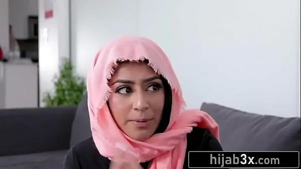 Kuumia Hot Muslim Teen Must Suck & Fuck Neighbor To Keep Her Secret (Binky Beaz siistejä videoita