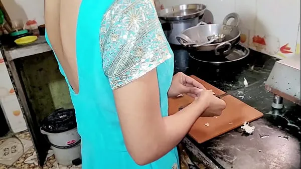 Desi Bhabhi stava lavorando in cucina quando suo marito è venuto e ha scopatoVideo interessanti