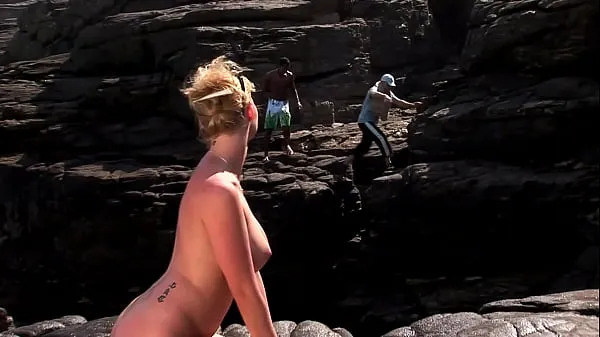 A black male and a white male fuck a blonde girl on the cliff مقاطع فيديو رائعة