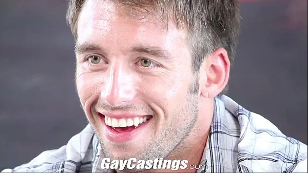 Contratante do GayCastings Hunky se exibe e se mostra imbecil vídeos legais