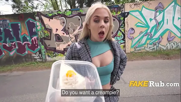 Would You Like A Creampie? (Random StrangerVideo interessanti