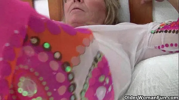 Abuela con grandes tetas se masturba y se la follan con los dedosvídeos interesantes