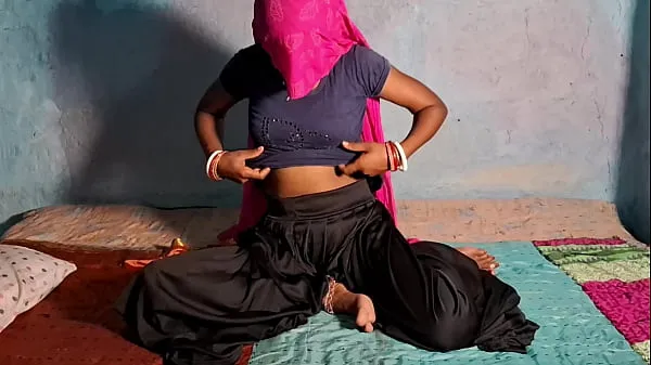 Καυτά Desi Bhabhi's black salwar and tshirt fuck our teacher fucked her hard. Full hot sex video δροσερά βίντεο