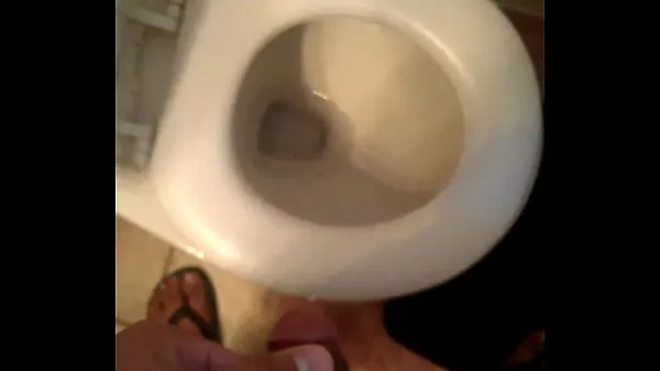 Hot pissing with a morning wood kule videoer